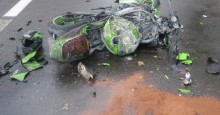 Zderzenie motocykla i ciężarówki w Augustowie. Jedna osoba ranna [zdjęcia]