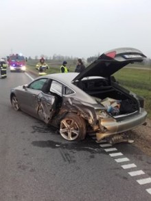 Wypadek w Janówce. Samochód osobowy zderzył się z ciężarówką