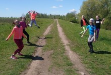 Lekkoatletyka dla każdego. Uczennice Szkoły Podstawowej nr 11 ćwiczą w czasach pandemii [zdjęcia]