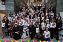 Marszałek wręczył stypendia artystyczne 140 uczniom. 16 z Suwałk i powiatu