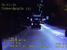 Ulicą Pułaskiego pędził skodą 125 km na godzinę. Policjanci wyeliminowali go z ruchu