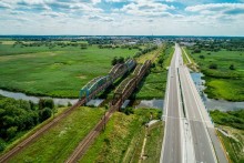 Rail Baltica. Budowa peronów na stacji Białystok i mostu na Narwi  