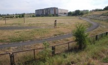 Mały stadion przy Szkole Podstawowej nr 5. Tego już nie wolno popsuć