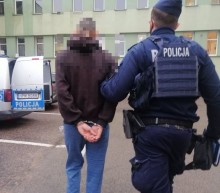 Suwałki. Policjanci zatrzymali poszukiwanego 41-latka