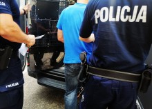 Rutka - Tartak. Policjanci zatrzymali mężczyznę poszukiwanego za rozboje, narkotyki i kradzieże