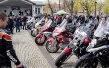  Pół tysiąca motocyklistów na inauguracji sezonu. Parada, wystawa, pokaz stuntu [wideo i zdjęcia]