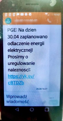 Fałszywe sms-y o konieczności dopłaty. 21-latek stracił 850 zł