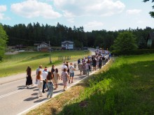 Becejły. Procesja w parafii Matki Bożej Częstochowskiej [zdjęcia]