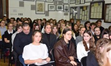 I Liceum Ogólnokształcące w Suwałkach. Ponad 120 wykonawców w patriotycznym festiwalu [zdjęcia]