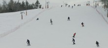 Ferie w Podlaskiem dobiegają końca, ale sezon narciarski w Szelmencie trwa w najlepsze [wideo]