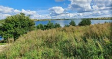 Ponad 36 hektarów na farmę fotowoltaiczną w Suwałkach jeszcze poczeka. Za wysoka cena?