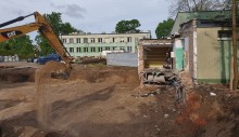Szkoła Podstawowa nr 4 w Suwałkach już bez starej sali gimnastycznej i boisk [zdjęcia] 