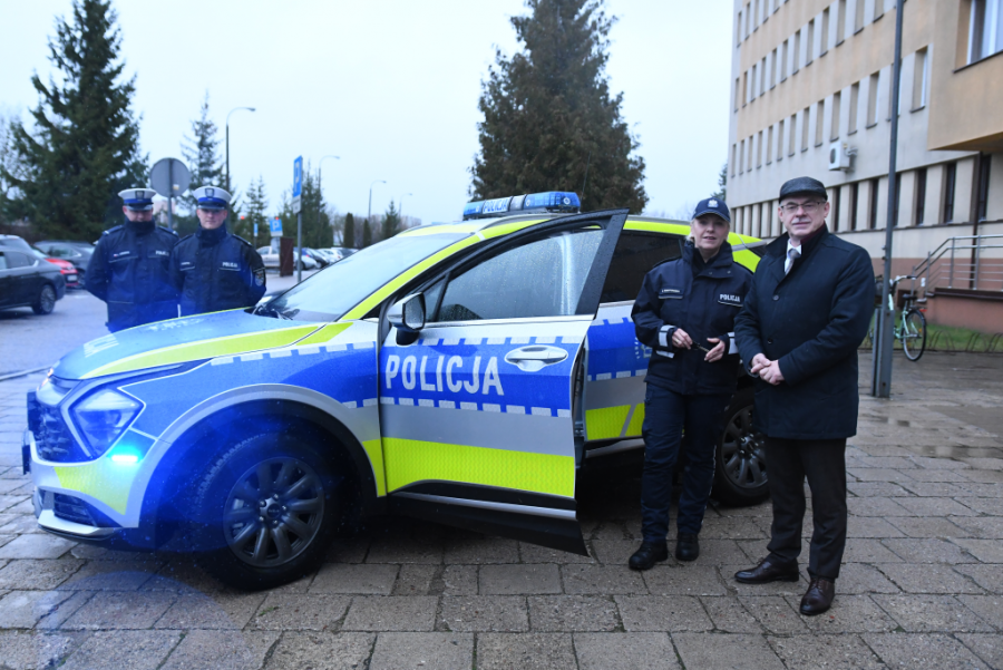 Miasto dofinansowało suwalską policję. Nowa Kia pod choinkę [zdjęcia]