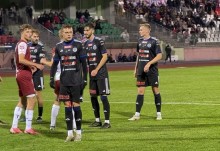 ŁKS Łomża - Wigry Suwałki 2:1. Z derbów na tarczy [zdjęcia, wyniki, tabela]