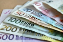 Od 3 czerwca nowe przepisy unijne ws. przewożenia pieniędzy przez granicę