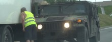 Pechowy przejazd US Army. Stłuczka hummera z tirem [wideo i zdjęcia]