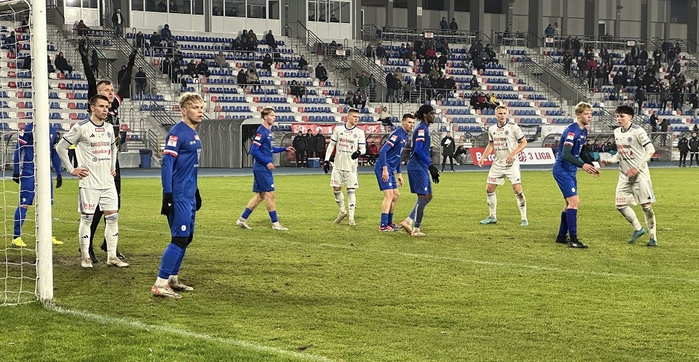 Broń Radom – Wigry Suwałki 0:0. Zakończyli rundę jesienną tak, jak rozpoczęli 